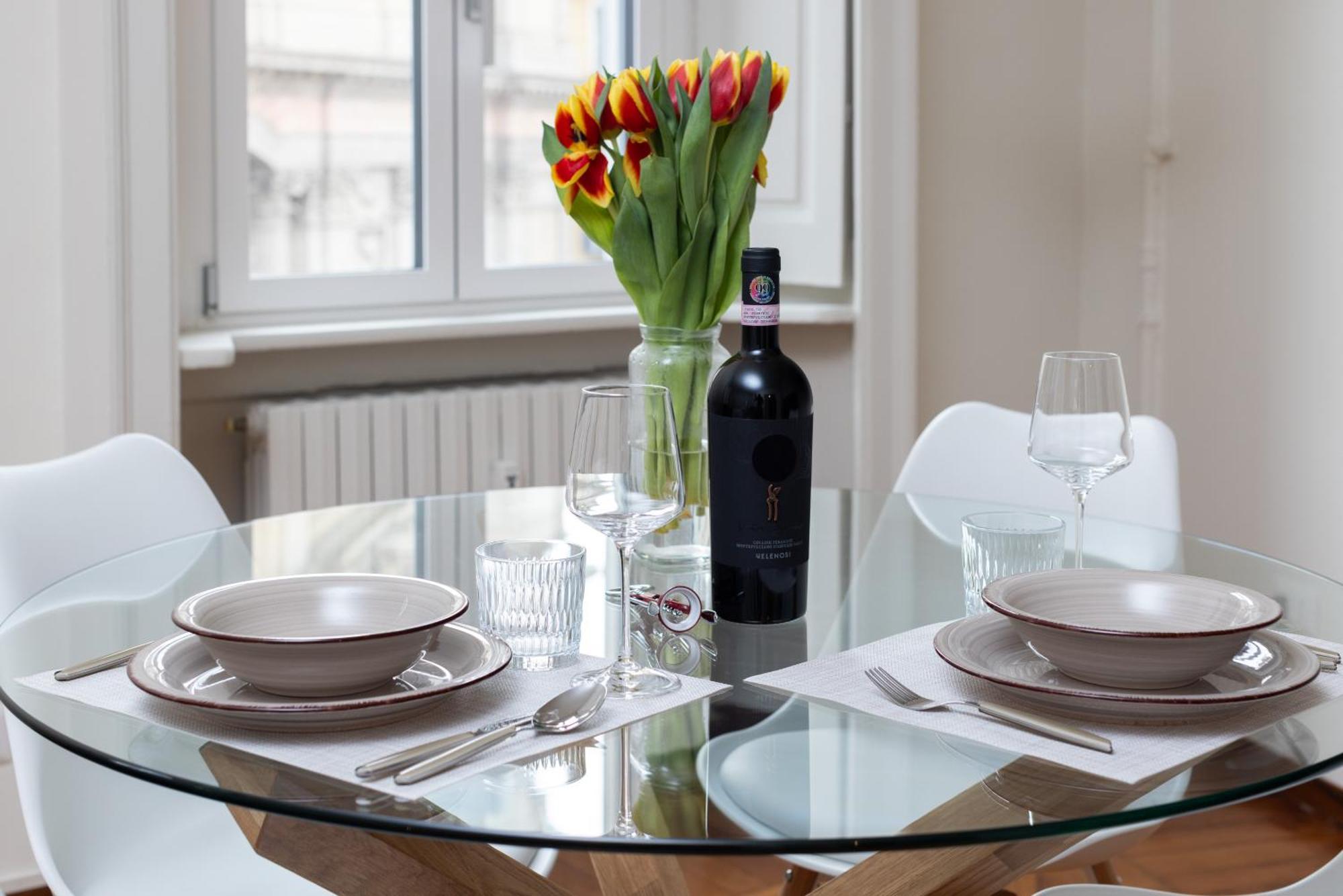 Living Uniqc Apartment - Duomo Milano Eksteriør bilde